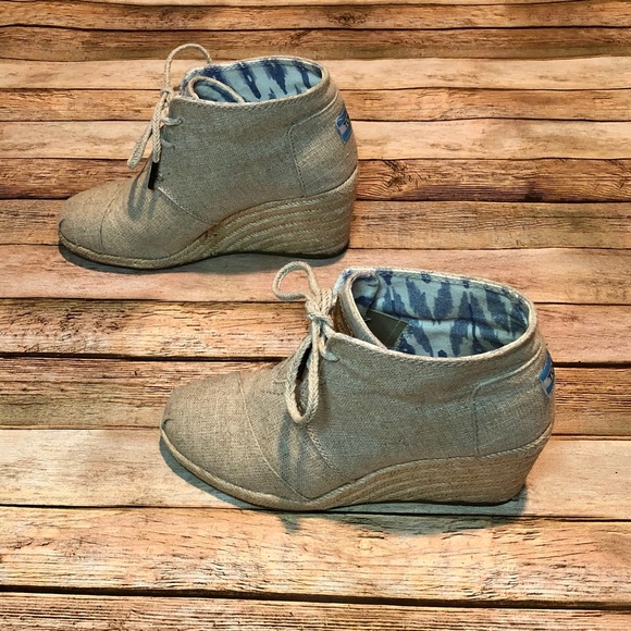 Toms Tan Wedge Booties - Picture 2 of 6